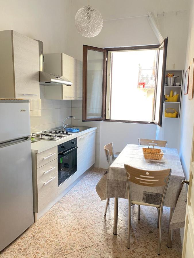 Appartamento Nel Cuore Di Castellamare Del Golfo 卡斯泰拉马莱 外观 照片